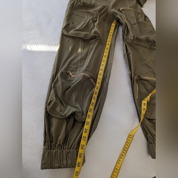 Pilot hottie Jumpsuit olive green size M Kaylee kolletion. - Picture 7 of 11